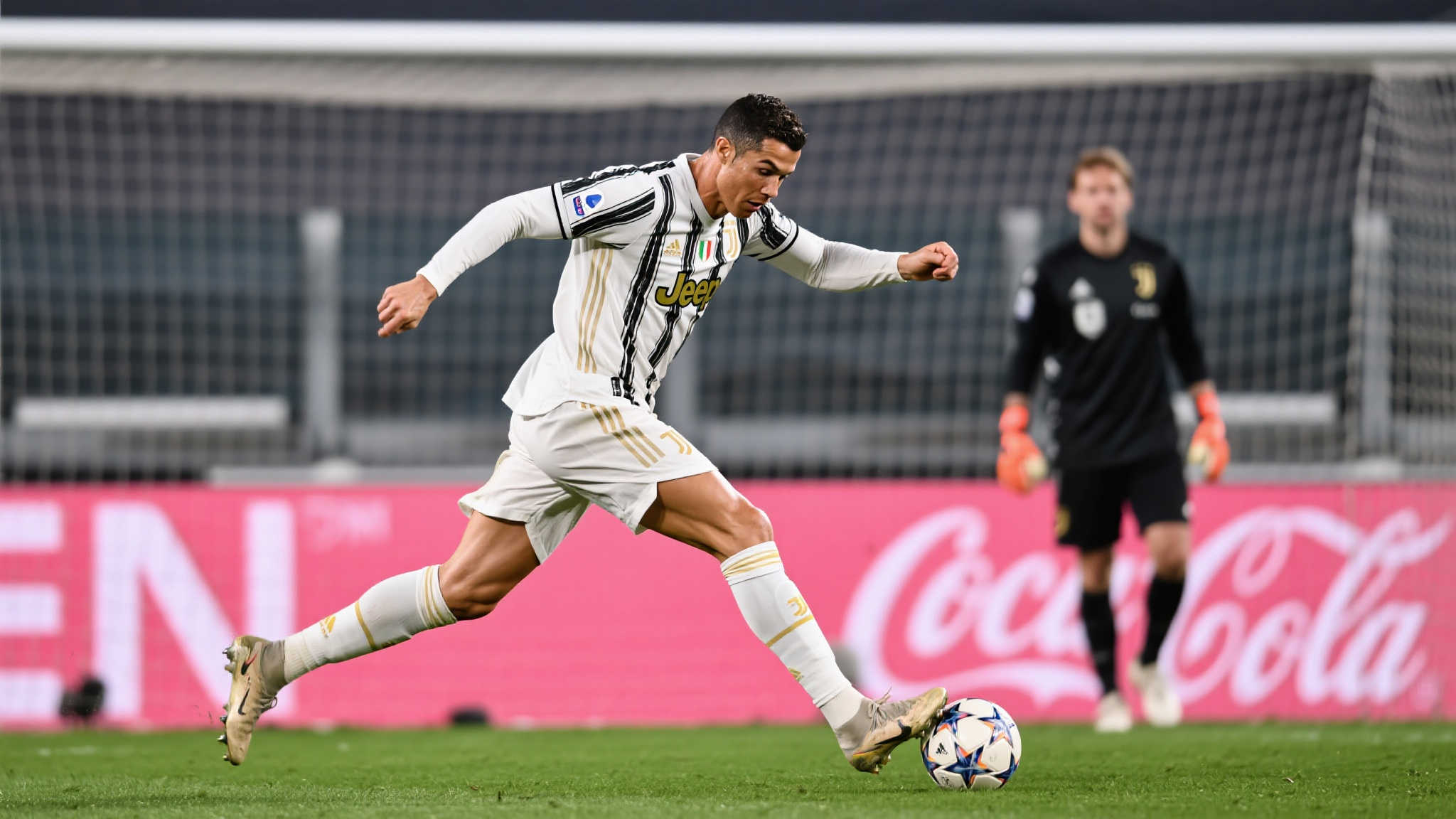 尽管已经38岁，克里斯蒂亚诺·罗纳尔多依旧活跃于顶